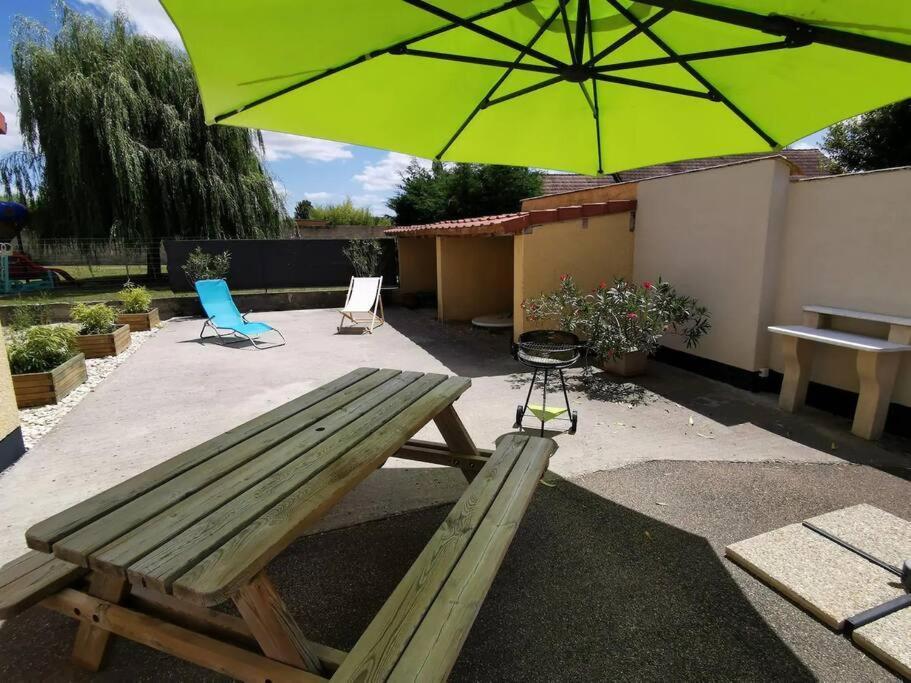La Mirabella, Studio Avec Sauna Mirebeau-sur-Beze Kültér fotó